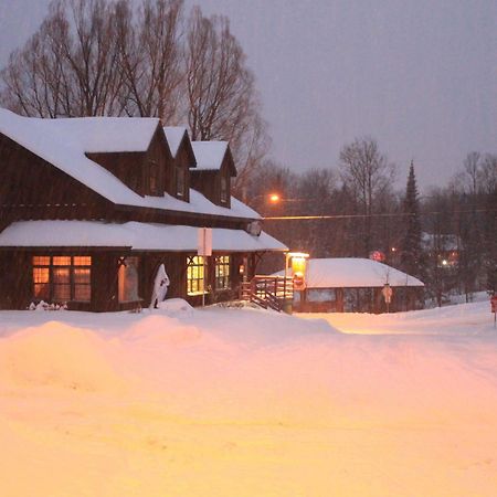 Auberge Micro-Brasserie Le Baril Roulant Val-David Esterno foto