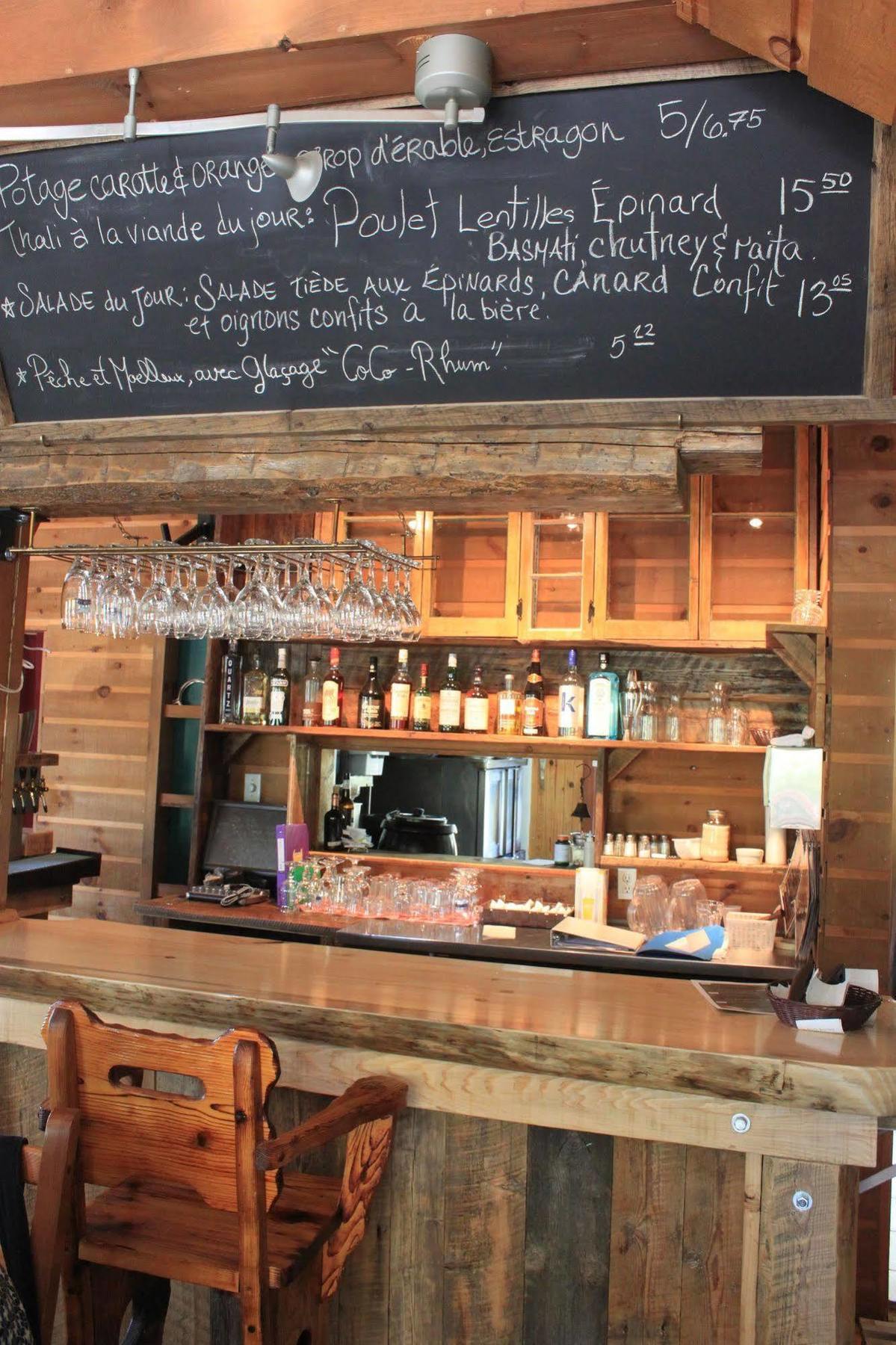 Auberge Micro-Brasserie Le Baril Roulant Val-David Esterno foto